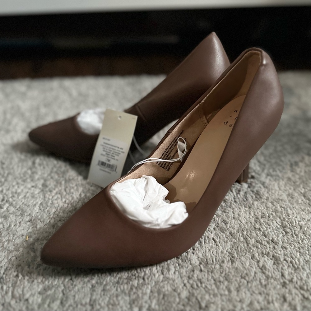 Women’s pumps by a•new•day